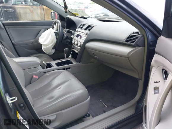 2011 Toyota Camry LE z VIN 4T1BF3EK6BU664247, wystawiony jako IAAI lot #42298606 z przebiegiem Nie podano mil oraz . Historia ofert i sprzedaży dostępna na DreamBid. Obrazek 5.