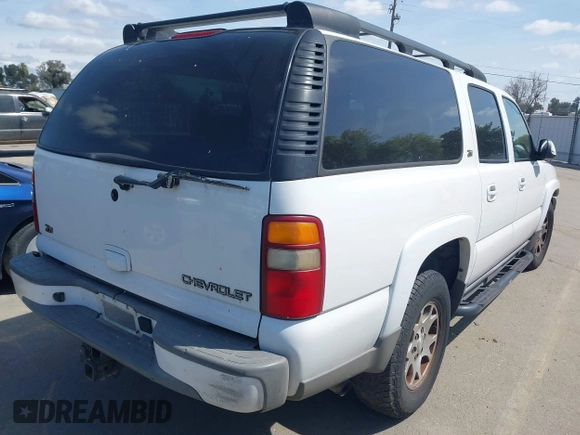 2002 Chevrolet Suburban Z71 with VIN 3GNFK16Z22G270482, listed as a IAAI auction lot 41827919 with 206,240 mi miles. Bid and sale history available at carsss.com. Image 4.