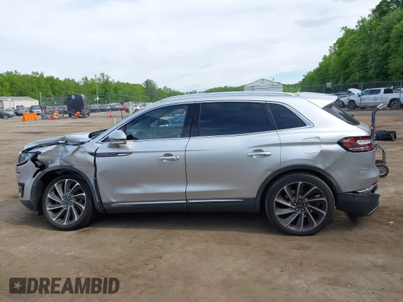2019 Lincoln Nautilus Reserve with VIN 2LMPJ8LP5KBL32374, listed as a IAAI auction lot 42219316 with 48,276 mi miles and . Bid and sale history available at DreamBid. Image 14.