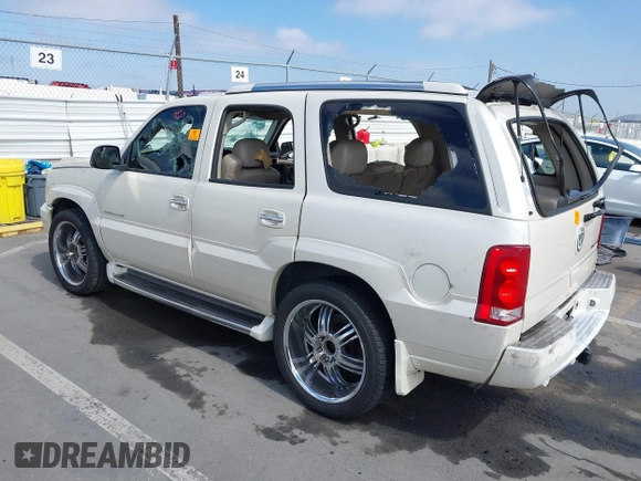2003 Cadillac Escalade z VIN 1GYEK63N93R319255, wystawiony jako IAAI lot #42371706 z przebiegiem 171 656 mil mil oraz . Historia ofert i sprzedaży dostępna na DreamBid. Obrazek 3.