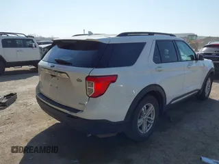 2020 Ford Explorer XLT with VIN 1FMSK7DH8LGB63675, listed as a IAAI auction lot 41802997 with 95,665 mi miles and . Bid and sale history available at DreamBid. Image 4.