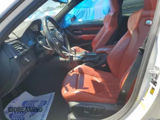 2015 BMW M3 z VIN WBS3C9C52FJ276479, wystawiony jako Copart lot #51453525 z przebiegiem 67 477 mil mil oraz Szkody całkowita. Historia ofert i sprzedaży dostępna na DreamBid. Obrazek 7.