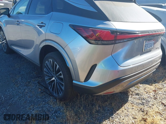 2025 Lexus RX 350h with VIN 2T2BBMCA8SC084121, listed as a IAAI auction lot 42644072 with 4,200 mi miles and . Bid and sale history available at DreamBid. Image 3.