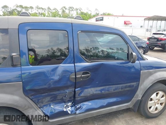 2003 Honda Element DX z VIN 5J6YH28273L001740, wystawiony jako IAAI lot #42084177 z przebiegiem 212 509 mil mil oraz . Historia ofert i sprzedaży dostępna na DreamBid. Obrazek 6.