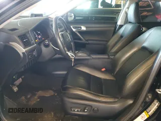 2013 Lexus CT 200h z VIN JTHKD5BH2D2162914, wystawiony jako Copart lot #45726935 z przebiegiem 149 687 mil mil oraz Szkody całkowita. Historia ofert i sprzedaży dostępna na DreamBid. Obrazek 7.