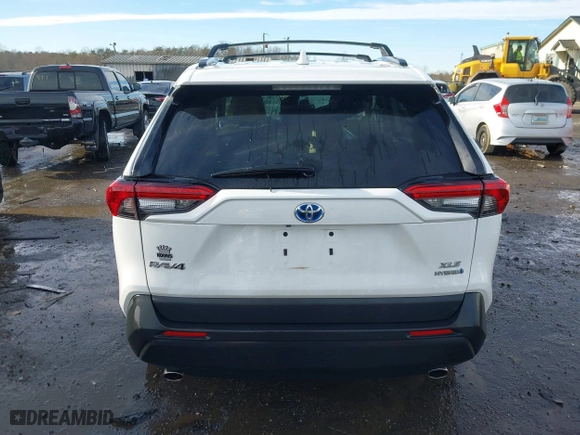 2022 Toyota RAV4 Hybrid XLE with VIN 4T3RWRFV3NU051850, listed as a IAAI auction lot 41571914 with 55,584 mi miles. Bid and sale history available at carsss.com. Image 17.