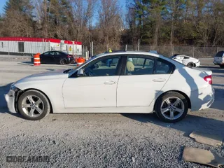 2014 BMW 3 Series 320i xDrive with VIN WBA3C3G52ENS72631, listed as a IAAI auction lot 41769487 with 61,006 mi miles. Bid and sale history available at carsss.com. Image 14.