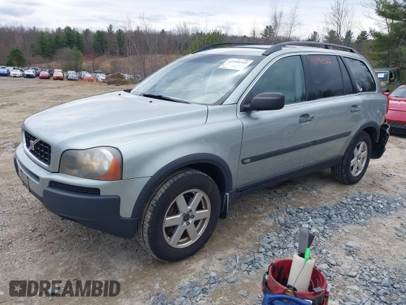 2004 Volvo XC90 with VIN YV1CM59H141076604, listed as a IAAI auction lot 41994322 with 141,402 mi miles. Bid and sale history available at carsss.com. Image 2.