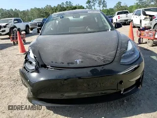 2022 Tesla Model 3 z VIN 5YJ3E1EA8NF147598, wystawiony jako Copart lot #53286125 z przebiegiem Nie podano mil oraz Szkoda całkowita • Salvage title. Historia ofert i sprzedaży dostępna na DreamBid. Obrazek 10.