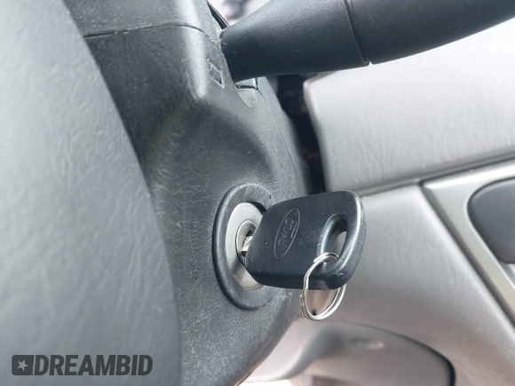 2003 Ford Focus ZX3 с VIN 3FAFP31333R106050, выставлен на аукционе IAAI как лот 41659209 с пробегом 116 753 миль миль и . История ставок и продаж доступна на DreamBid. Изображение 11.