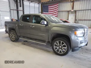 2022 GMC Canyon 4WD Denali with VIN 1GTG6EENXN1223923, listed as a Copart auction lot 68927644 with 30,495 mi miles and Salvage Title. Bid and sale history available at carsss.com. Image 4.