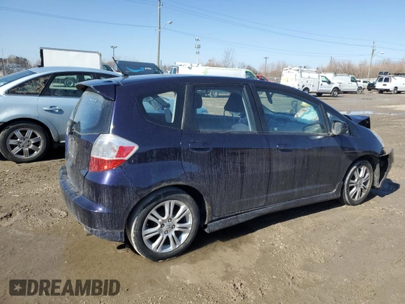 2009 Honda Fit Sport with VIN JHMGE884X9S075004, listed as a Copart auction lot 46498525 with 195,474 mi miles and Salvage Title. Bid and sale history available at carsss.com. Image 3.