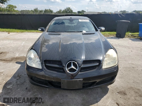 2007 Mercedes-Benz SLK-Class 3.0L with VIN WDBWK54F27F138919, listed as a Copart auction lot 72077514 with 64,519 mi miles and Salvage Title. Bid and sale history available at carsss.com. Image 5.