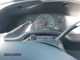 2001 Ford Econoline Passenger XL с VIN 1FBSS31L81HA60287, выставлен на аукционе IAAI как лот 41770643 с пробегом 228 797 миль миль и . История ставок и продаж доступна на DreamBid. Изображение 7.