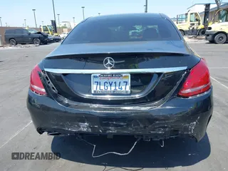 2015 Mercedes-Benz C 300 z VIN 55SWF4JB4FU074983, wystawiony jako IAAI lot #42349846 z przebiegiem 121 438 mil mil oraz . Historia ofert i sprzedaży dostępna na DreamBid. Obrazek 16.