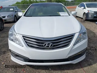 2017 Hyundai Azera Limited with VIN KMHFH4JG8HA591542, listed as a IAAI auction lot 42020982 with 75,174 mi miles and . Bid and sale history available at carsss.com. Image 13.