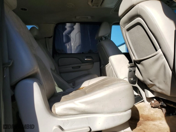 2007 Chevrolet Suburban LTZ with VIN 3GNFC16097G248582, listed as a Copart auction lot 49572645 with 205,613 mi miles and Non Repairable. Bid and sale history available at carsss.com. Image 11.
