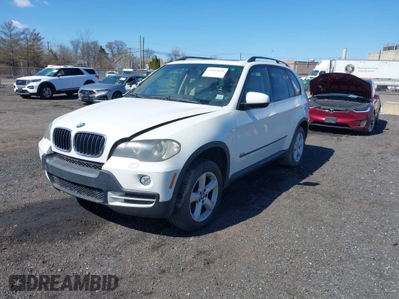 2008 BMW X5 3.0si with VIN 5UXFE43528L023170, listed as a IAAI auction lot 41892624 with 154,544 mi miles. Bid and sale history available at carsss.com. Image 2.