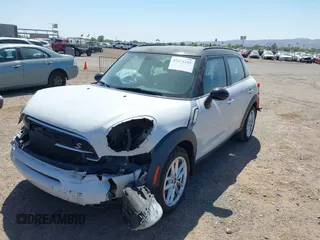 2016 MINI Countryman S with VIN WMWZC3C54GWT08011, listed as a IAAI auction lot 42274242 with 99,183 mi miles and . Bid and sale history available at DreamBid. Image 17.