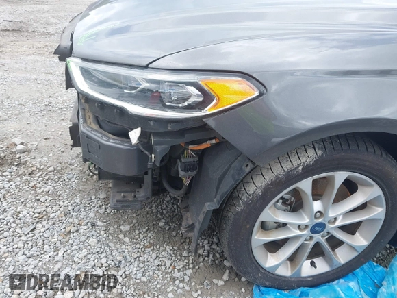 2019 Ford Fusion Titanium with VIN 3FA6P0SU9KR126985, listed as a IAAI auction lot 42255509 with 138,779 mi miles and . Bid and sale history available at DreamBid. Image 6.