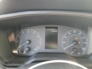 2024 Toyota Corolla Cross LE z VIN 7MUCAAAG5RV098535, wystawiony jako Copart lot #52483595 z przebiegiem Nie podano mil oraz Szkoda całkowita • Salvage title. Historia ofert i sprzedaży dostępna na DreamBid. Obrazek 9.