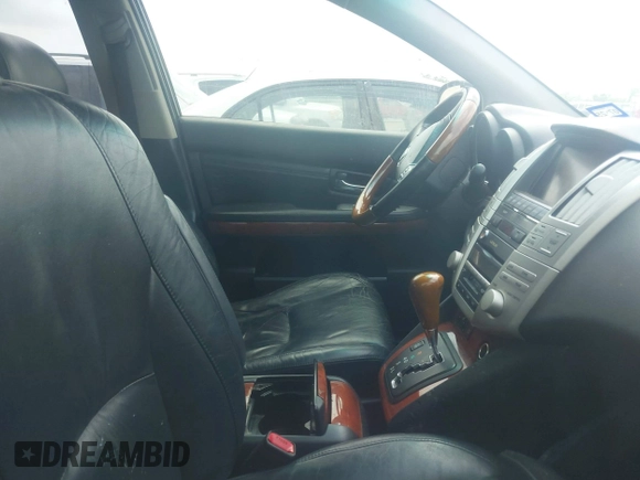 2004 Lexus RX 330 z VIN JTJGA31U740015533, wystawiony jako IAAI lot #41960739 z przebiegiem 231 039 mil mil oraz . Historia ofert i sprzedaży dostępna na DreamBid. Obrazek 5.