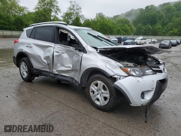 2015 Toyota RAV4 LE z VIN JTMBFREV3FD164635, wystawiony jako Copart lot #57753345 z przebiegiem 36 539 mil mil oraz Szkoda całkowita • Salvage title. Historia ofert i sprzedaży dostępna na DreamBid. Obrazek 4.