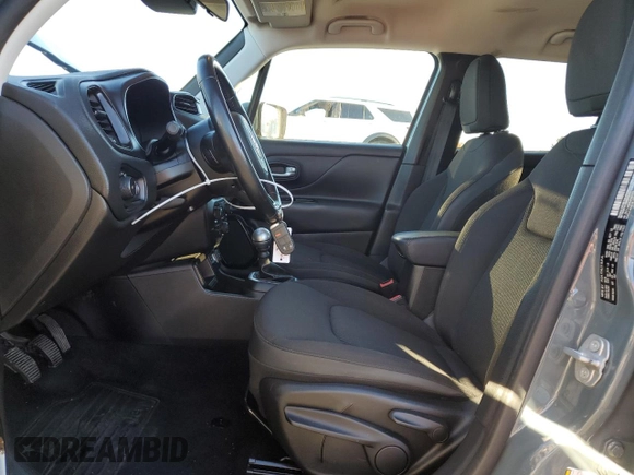 2018 Jeep Renegade Latitude with VIN ZACCJABH8JPH87570, listed as a Copart auction lot 82683804 with 68,273 mi miles and Salvage title. Bid and sale history available at DreamBid. Image 7.