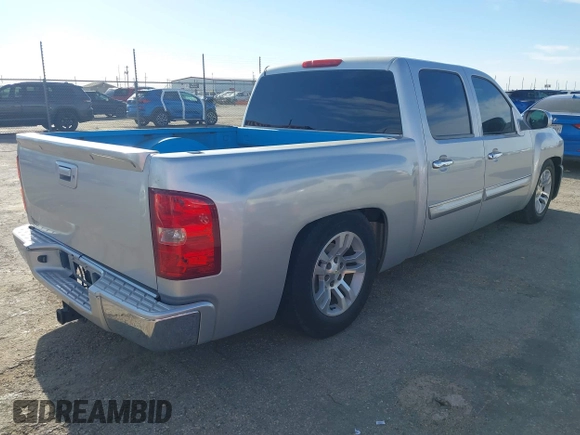 2013 Chevrolet Silverado 1500 LT with VIN 3GCPCSE07DG182002, listed as a IAAI auction lot 41917055 with 170,243 mi miles and . Bid and sale history available at DreamBid. Image 4.