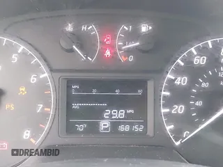 2017 Nissan Sentra S z VIN 3N1AB7AP3HY255605, wystawiony jako IAAI lot #42431005 z przebiegiem 168 152 mil mil oraz . Historia ofert i sprzedaży dostępna na DreamBid. Obrazek 16.