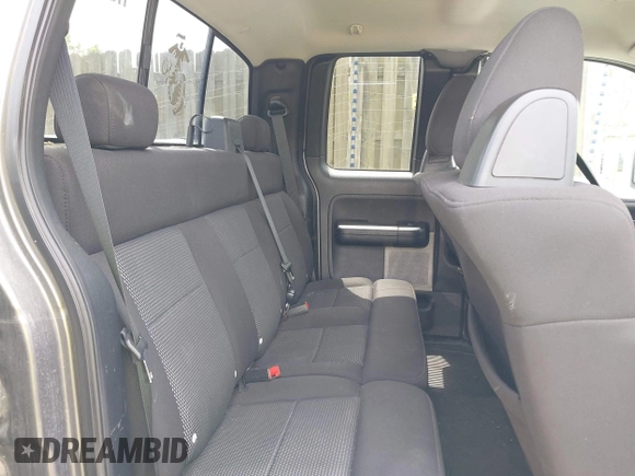 2004 Ford F-150 XLT with VIN 1FTPX14564FA10556, listed as a IAAI auction lot 42172124 with 283,626 mi miles and . Bid and sale history available at carsss.com. Image 8.