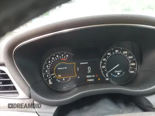 2017 Lincoln MKC Reserve с VIN 5LMCJ3C92HUL04966, выставлен на аукционе Copart как лот 57449045 с пробегом 89 924 миль миль и Списание • Salvage title. История ставок и продаж доступна на DreamBid. Изображение 9.