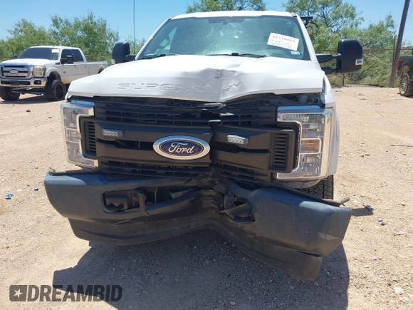 2018 Ford F-250 XL with VIN 1FD7X2B66JEC48101, listed as a IAAI auction lot 42739557 with 100,159 mi miles and . Bid and sale history available at DreamBid. Image 6.