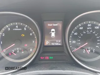2016 Hyundai Santa Fe z VIN 5XYZU3LB1GG358111, wystawiony jako IAAI lot #42377494 z przebiegiem 92 745 mil mil oraz . Historia ofert i sprzedaży dostępna na DreamBid. Obrazek 7.