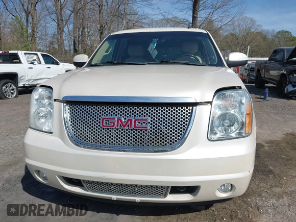 2013 GMC Yukon Denali with VIN 1GKS1EEF6DR158591, listed as a IAAI auction lot 41846763 with 182,720 mi miles. Bid and sale history available at carsss.com. Image 12.