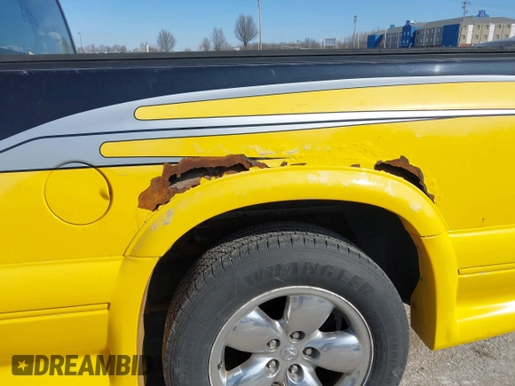 2006 Dodge 1500 SLT with VIN 1D7HA18276S541688, listed as a IAAI auction lot 41754085 with 214,461 mi miles and . Bid and sale history available at carsss.com. Image 6.