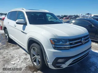 2019 Volkswagen Atlas 3.6L V6 SE w/Technology R-Line with VIN 1V2XR2CA5KC592564, listed as a IAAI auction lot 41370143 with 133,896 mi miles. Bid and sale history available at carsss.com. Image 1.