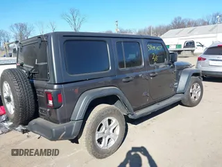 2018 Jeep Wrangler Unlimited Sport S с VIN 1C4HJXDG6JW110338, выставлен на аукционе IAAI как лот 39819803 с пробегом 100 514 миль миль и . История ставок и продаж доступна на DreamBid. Изображение 4.
