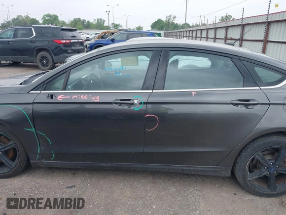 2016 Ford Fusion SE with VIN 3FA6P0HD0GR103013, listed as a IAAI auction lot 41920474 with 60,686 mi miles. Bid and sale history available at carsss.com. Image 14.