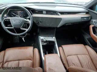 2019 Audi e-tron Prestige with VIN WA1VAAGE9KB014524, listed as a Copart auction lot 42891273 with 33,117 mi miles. Bid and sale history available at carsss.com. Image 8.