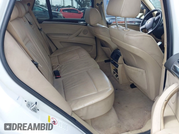 2007 BMW X5 3.0si with VIN 5UXFE43597LY81203, listed as a IAAI auction lot 41943214 with 178,497 mi miles. Bid and sale history available at carsss.com. Image 8.