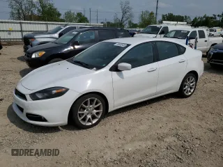 2013 Dodge Dart SXT z VIN 1C3CDFBA1DD290391, wystawiony jako Copart lot #59485945 z przebiegiem 86 411 mil mil oraz Czysty tytuł • Clean title. Historia ofert i sprzedaży dostępna na DreamBid. Obrazek 1.