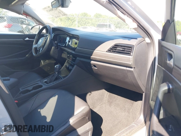 2019 Volkswagen Jetta SEL with VIN 3VWE57BU6KM063035, listed as a IAAI auction lot 42286649 with 59,914 mi miles and . Bid and sale history available at DreamBid. Image 5.