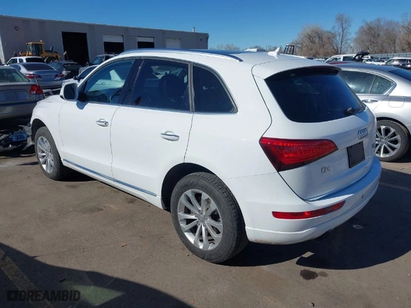 2016 Audi Q5 Premium with VIN WA1C2AFP5GA003167, listed as a IAAI auction lot 41641975 with 105,470 mi miles. Bid and sale history available at carsss.com. Image 3.
