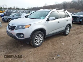 2011 Kia Sorento EX with VIN 5XYKUDA20BG061415, listed as a IAAI auction lot 41808125 with 167,688 mi miles. Bid and sale history available at carsss.com. Image 2.
