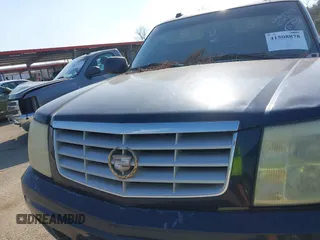 2004 Cadillac Escalade with VIN 1GYEC63T54R226911, listed as a IAAI auction lot 41508878 with 280,150 mi miles and . Bid and sale history available at DreamBid. Image 10.