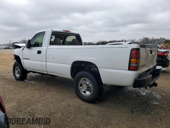 2006 GMC Sierra 2500HD SLE1 with VIN 1GTHK24UX6E131969, listed as a Copart auction lot 49069085 with 173,120 mi miles and Salvage title. Bid and sale history available at DreamBid. Image 2.