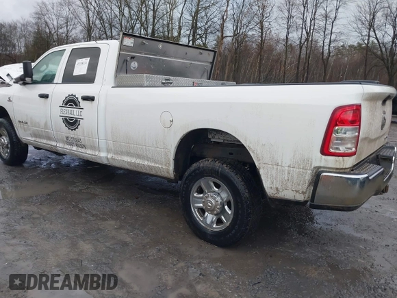 2022 Ram 2500 Tradesman with VIN 3C6UR5HL5NG377811, listed as a IAAI auction lot 41198331 with 104,892 mi miles. Bid and sale history available at carsss.com. Image 3.