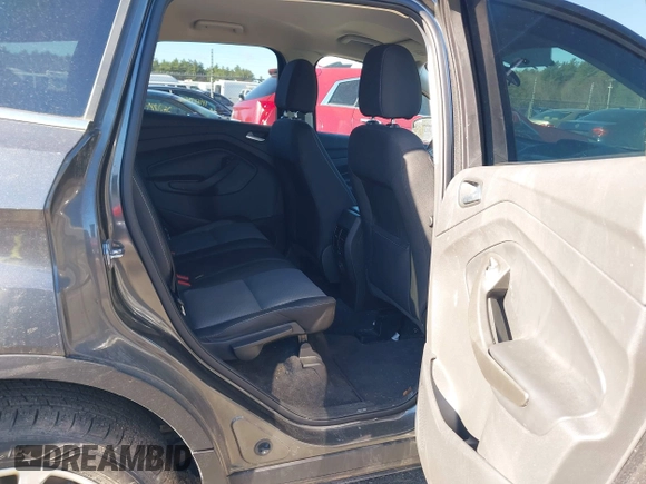 2017 Ford Escape SE with VIN 1FMCU9GD6HUC70333, listed as a IAAI auction lot 41920087 with 67,441 mi miles. Bid and sale history available at carsss.com. Image 8.