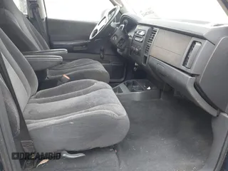 2004 Dodge Dakota Sport with VIN 1D7HL38K34S782067, listed as a IAAI auction lot 42012642 with 113,921 mi miles. Bid and sale history available at carsss.com. Image 5.